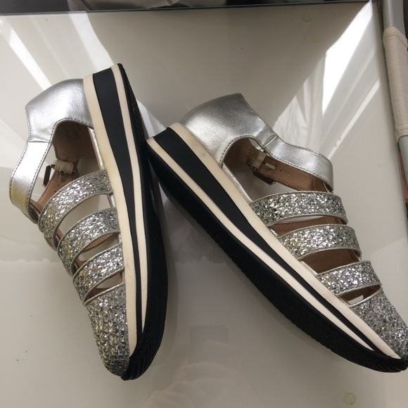 Silver open wedge sandal - Picture 3 of 6